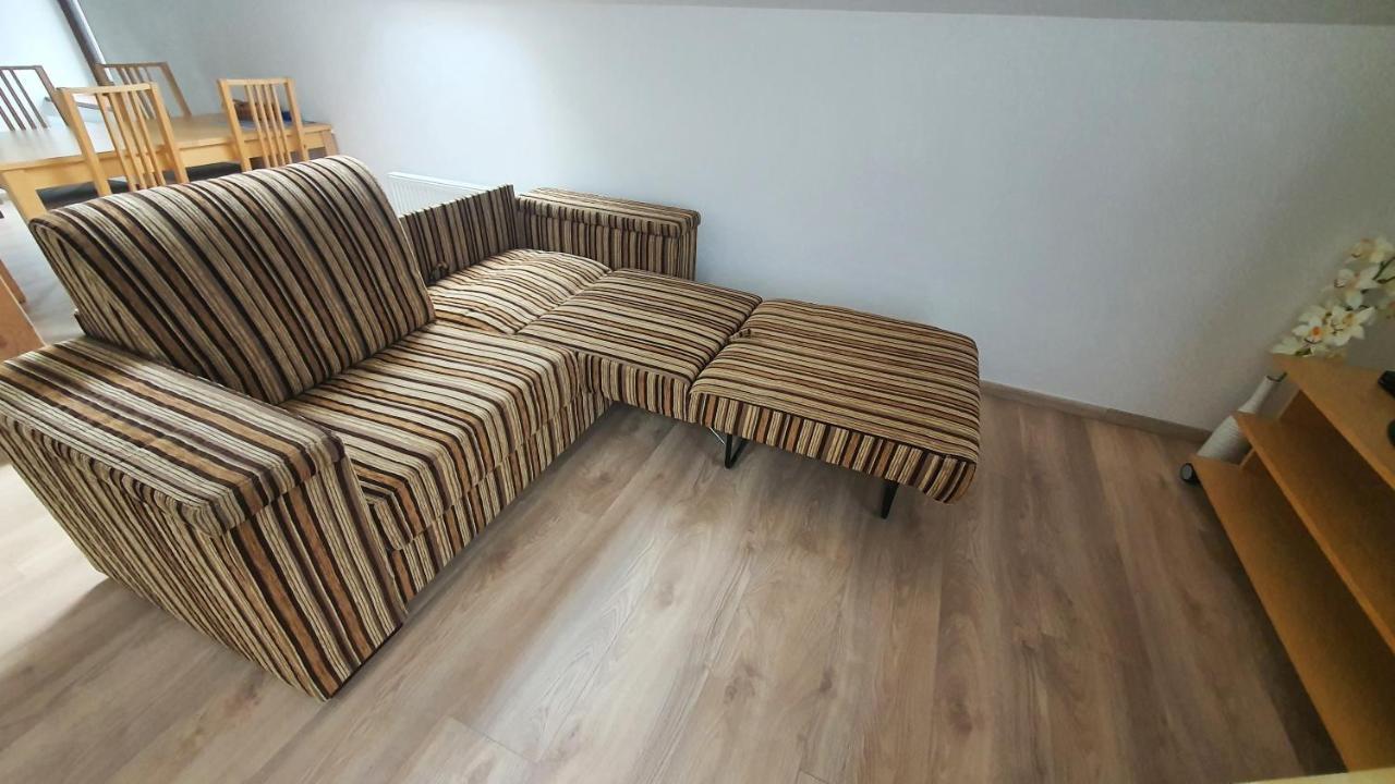 Apartmany เซมิลี ภายนอก รูปภาพ