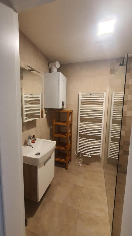 Apartmany เซมิลี ภายนอก รูปภาพ